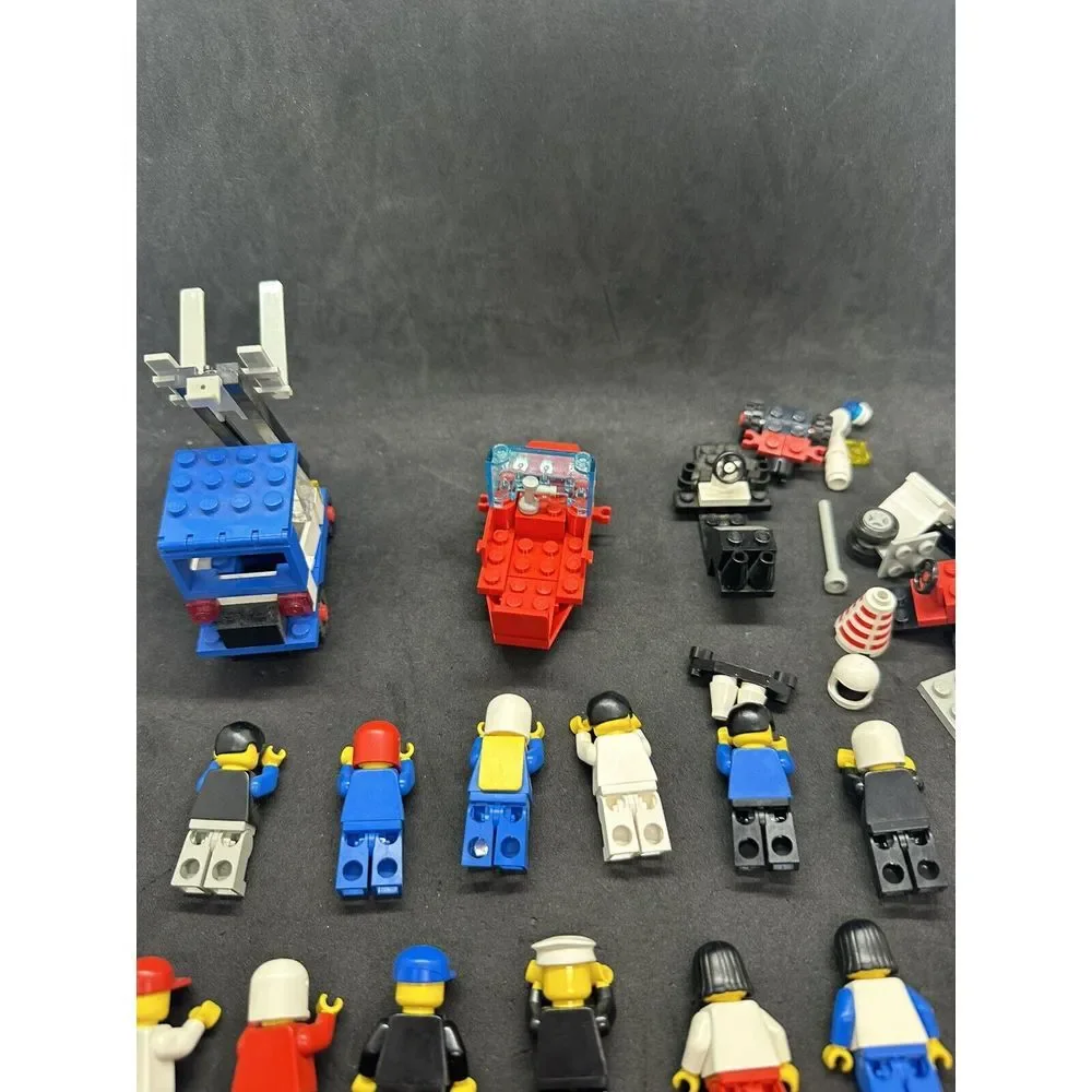 Vintage Lego‎ Minifigure Lot Space Town Late 80's Early 90's Misc Items